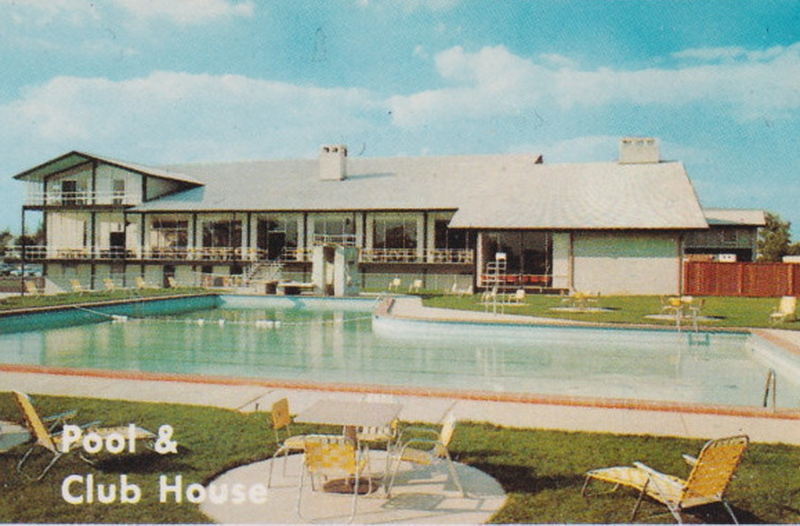 Hillcrest Country Club - Vintage Postcard (newer photo)